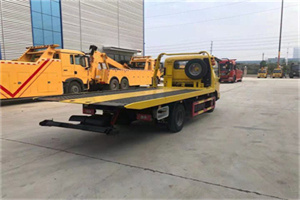 剑川非事故拖车